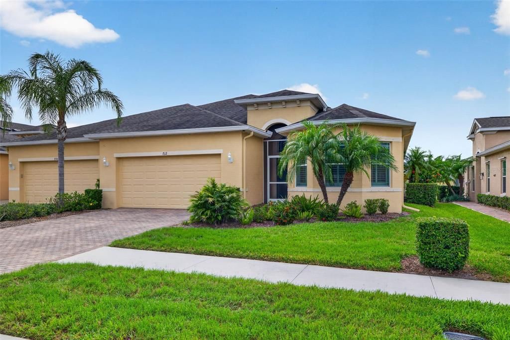 For Sale: $329,000 (3 beds, 2 baths, 1800 Square Feet)