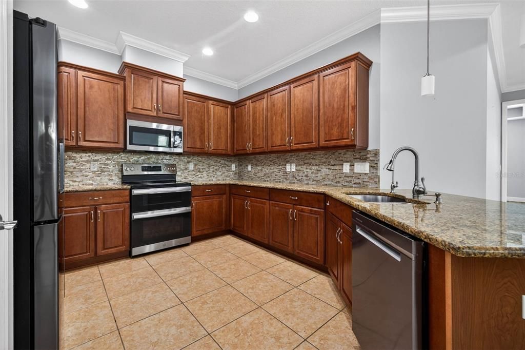 For Sale: $329,000 (3 beds, 2 baths, 1800 Square Feet)