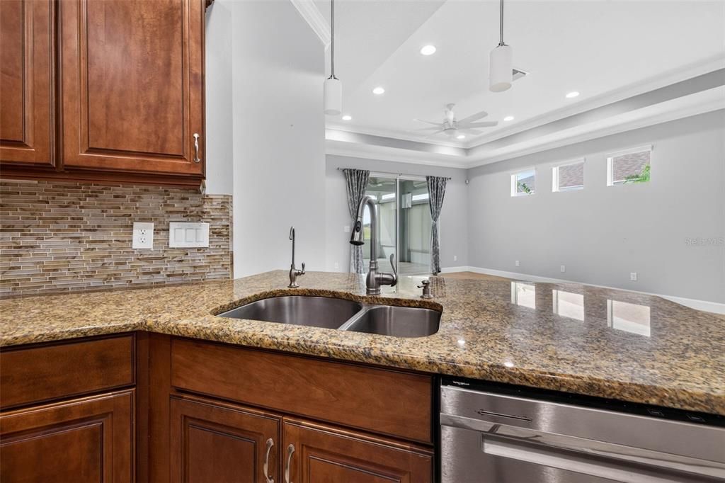 For Sale: $329,000 (3 beds, 2 baths, 1800 Square Feet)