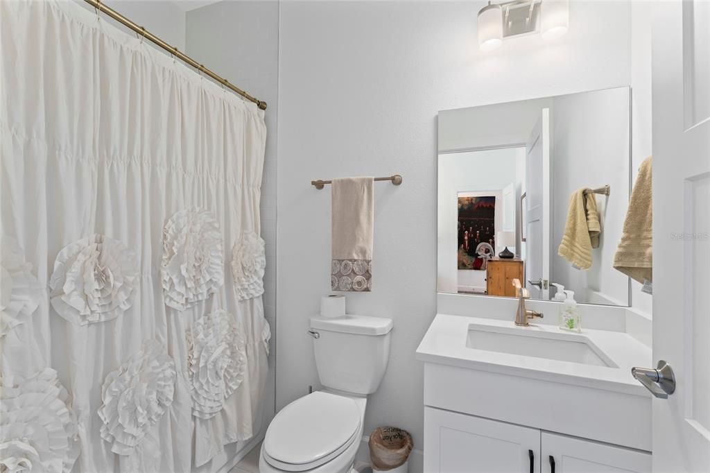 For Rent: $4,900 (3 beds, 3 baths, 2255 Square Feet)