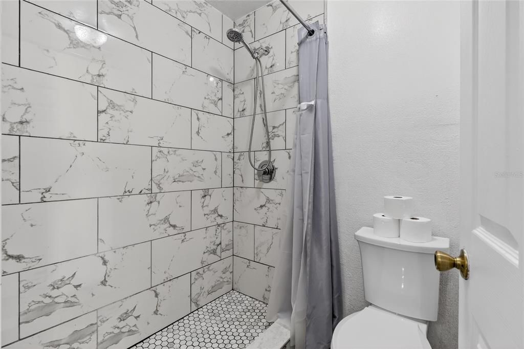 En Venta: $700,000 (3 camas, 2 baños, 1333 Pies cuadrados)