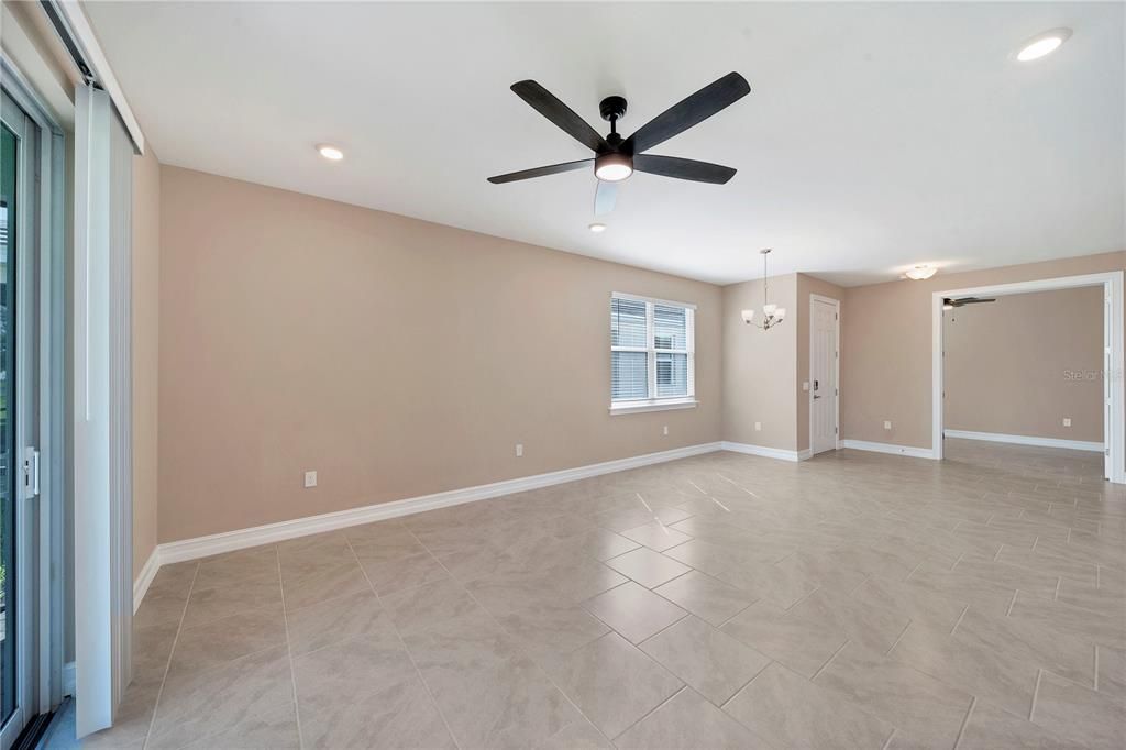 For Rent: $2,350 (2 beds, 2 baths, 1503 Square Feet)
