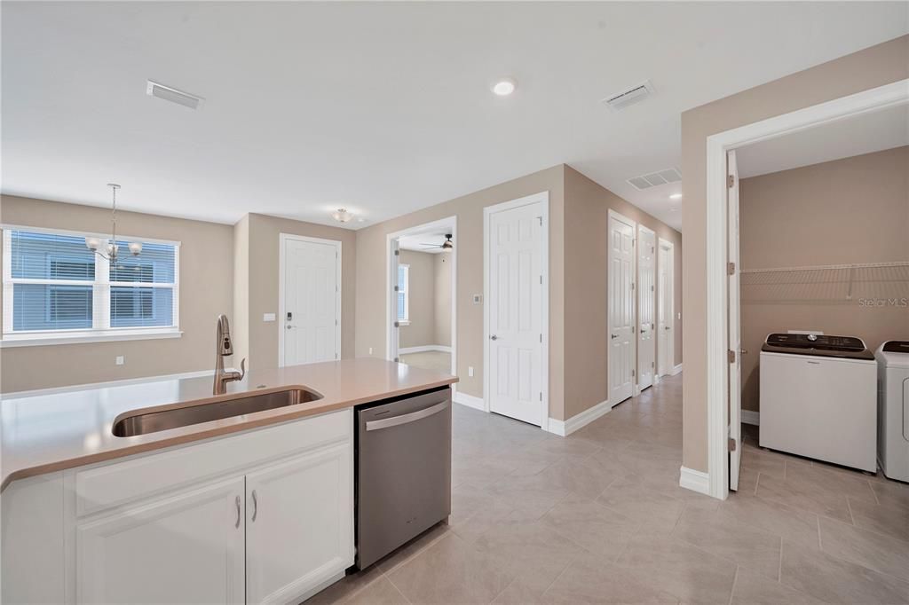 For Rent: $2,350 (2 beds, 2 baths, 1503 Square Feet)