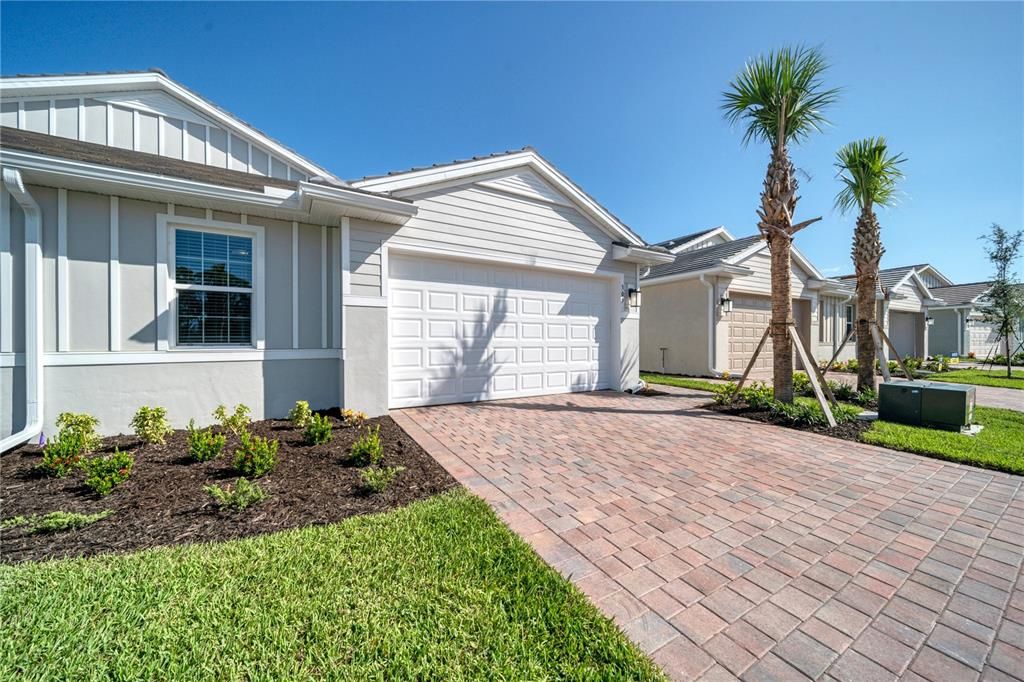 For Rent: $2,350 (2 beds, 2 baths, 1503 Square Feet)