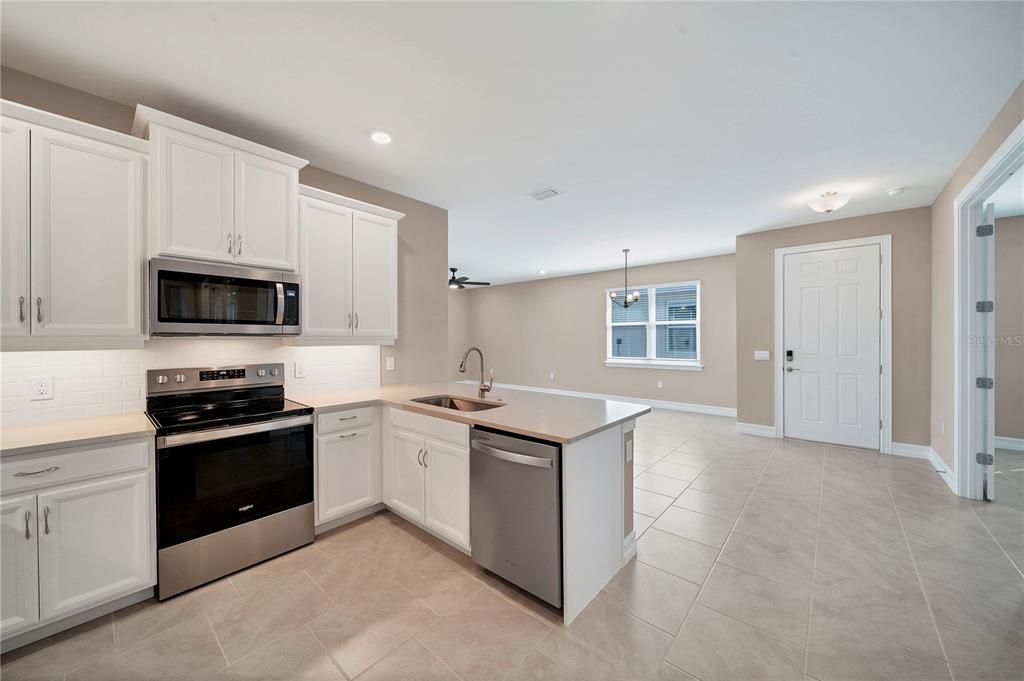 For Rent: $2,350 (2 beds, 2 baths, 1503 Square Feet)