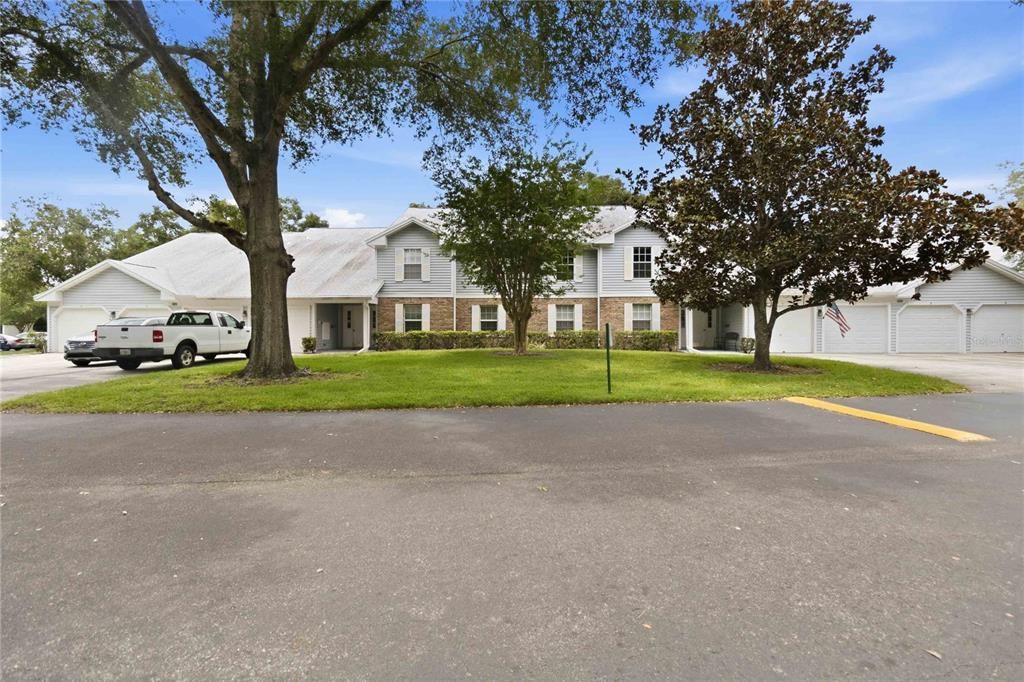 For Sale: $225,900 (2 beds, 2 baths, 1080 Square Feet)