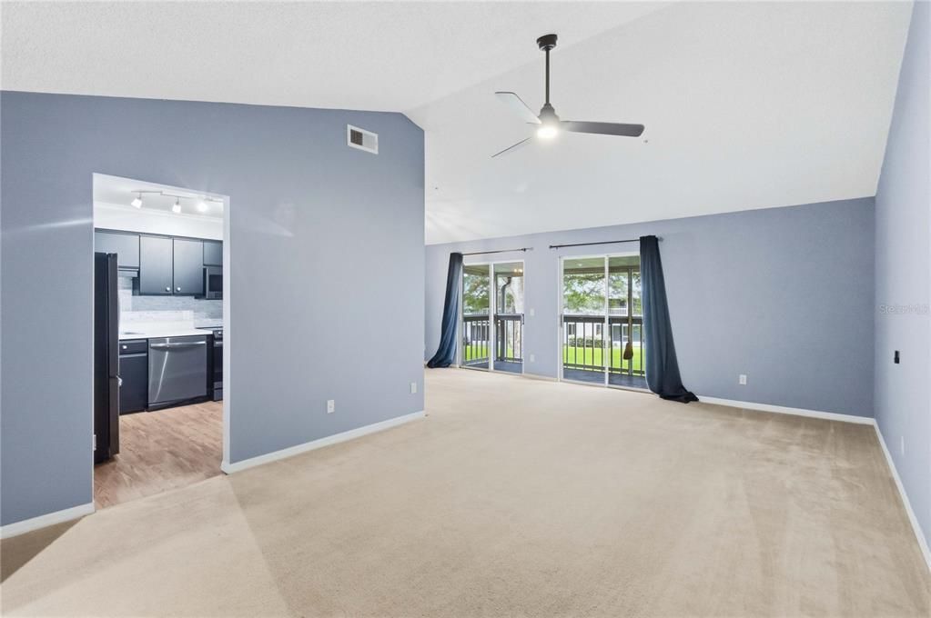 For Sale: $225,900 (2 beds, 2 baths, 1080 Square Feet)