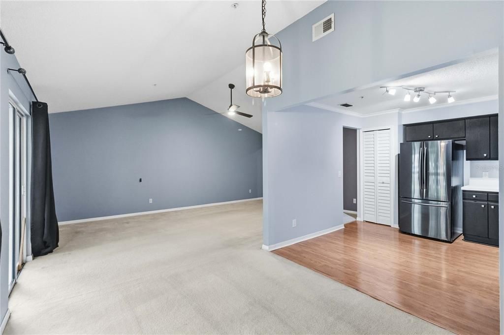 For Sale: $225,900 (2 beds, 2 baths, 1080 Square Feet)