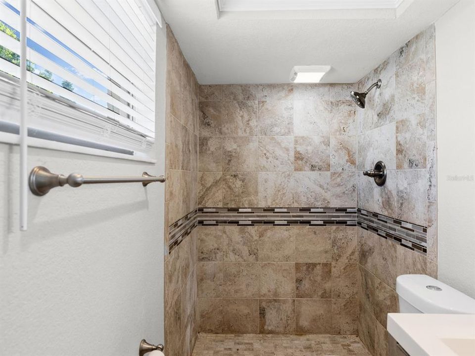 For Sale: $275,000 (3 beds, 2 baths, 1232 Square Feet)
