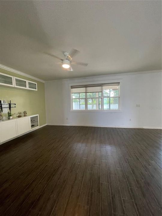 En Renta: $2,700 (3 camas, 2 baños, 2417 Pies cuadrados)