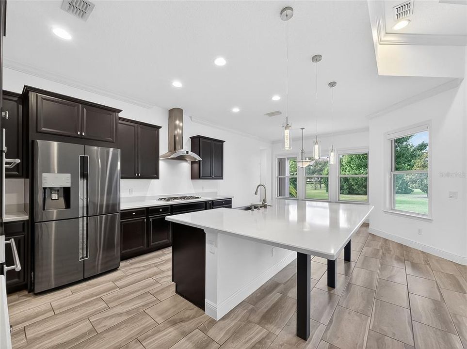 For Sale: $1,320,000 (4 beds, 5 baths, 4069 Square Feet)
