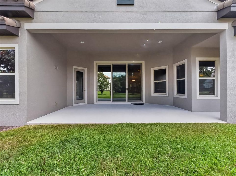 For Sale: $1,320,000 (4 beds, 5 baths, 4069 Square Feet)