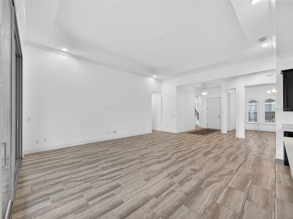 For Sale: $1,320,000 (4 beds, 5 baths, 4069 Square Feet)
