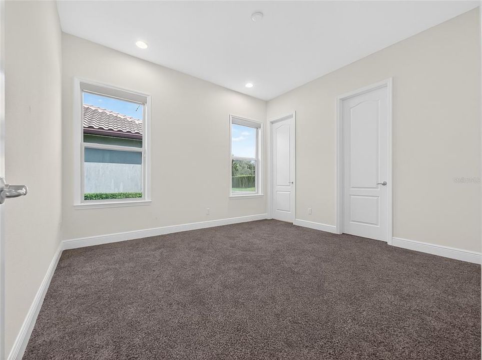 For Sale: $1,320,000 (4 beds, 5 baths, 4069 Square Feet)