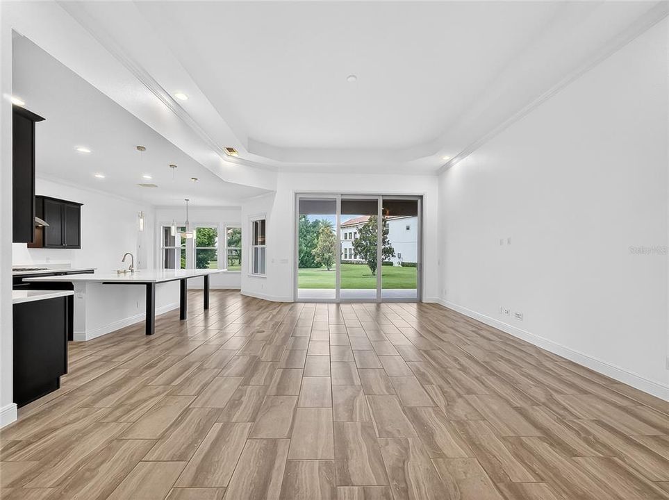 For Sale: $1,320,000 (4 beds, 5 baths, 4069 Square Feet)