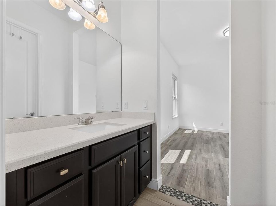 For Sale: $1,320,000 (4 beds, 5 baths, 4069 Square Feet)