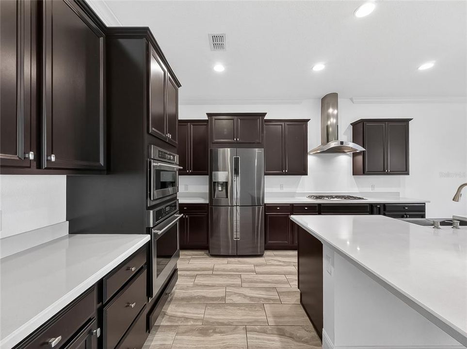 For Sale: $1,320,000 (4 beds, 5 baths, 4069 Square Feet)
