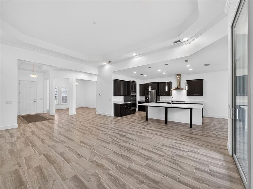 For Sale: $1,320,000 (4 beds, 5 baths, 4069 Square Feet)