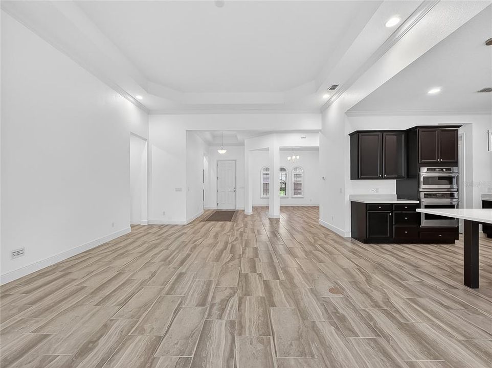 For Sale: $1,320,000 (4 beds, 5 baths, 4069 Square Feet)