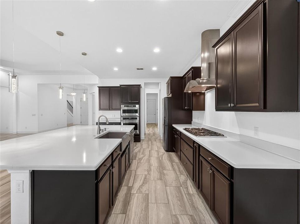 For Sale: $1,320,000 (4 beds, 5 baths, 4069 Square Feet)