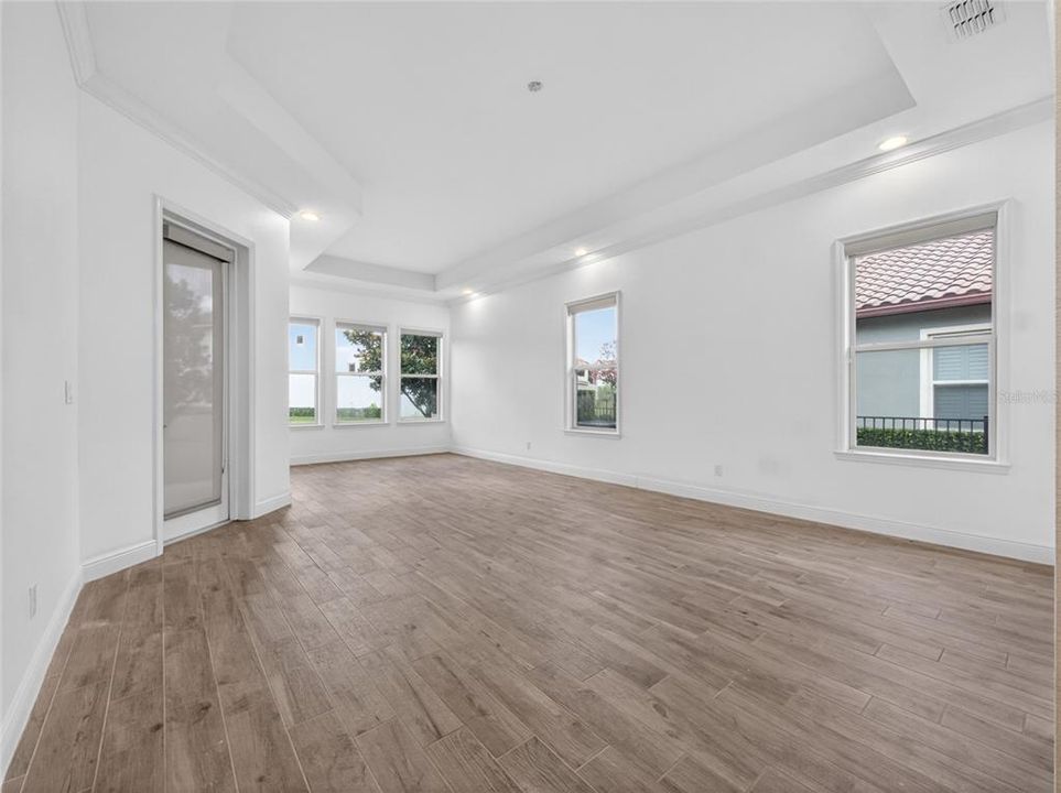 For Sale: $1,320,000 (4 beds, 5 baths, 4069 Square Feet)