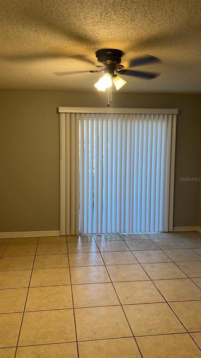 For Rent: $1,300 (1 beds, 1 baths, 566 Square Feet)