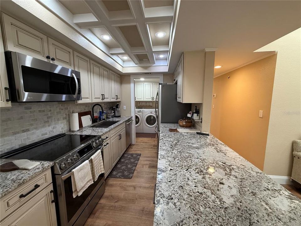 В аренду: $3,750 (2 спален, 2 ванн, 1177 Квадратных фут)