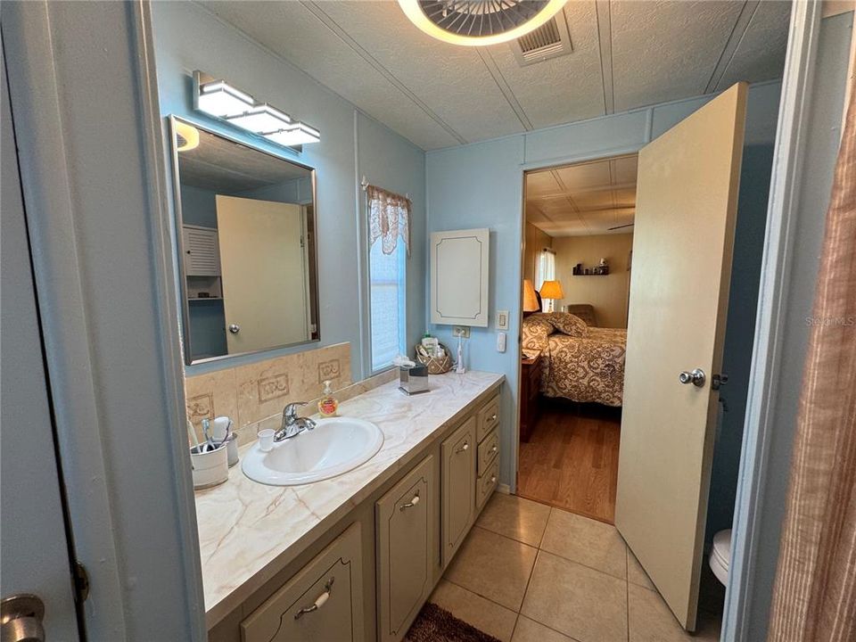 For Sale: $175,000 (2 beds, 2 baths, 1224 Square Feet)