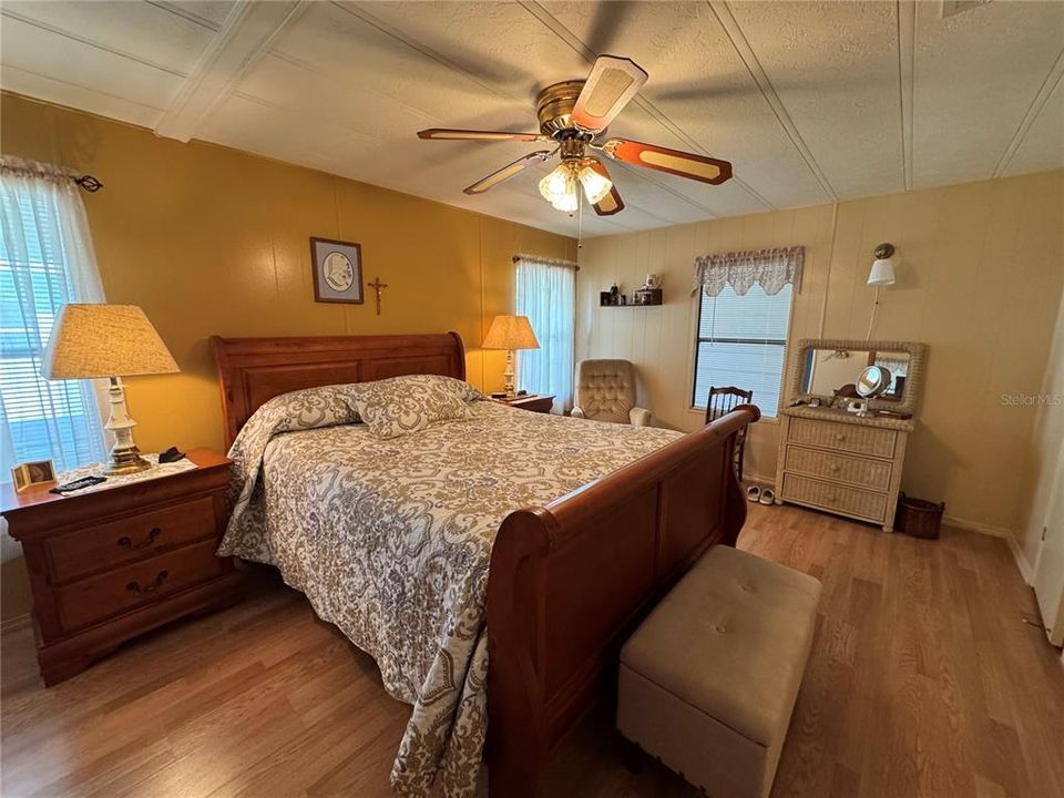 For Sale: $175,000 (2 beds, 2 baths, 1224 Square Feet)