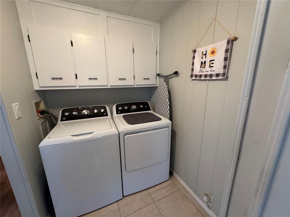 For Sale: $175,000 (2 beds, 2 baths, 1224 Square Feet)