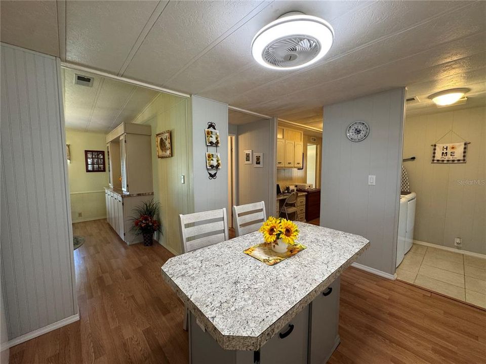 For Sale: $175,000 (2 beds, 2 baths, 1224 Square Feet)