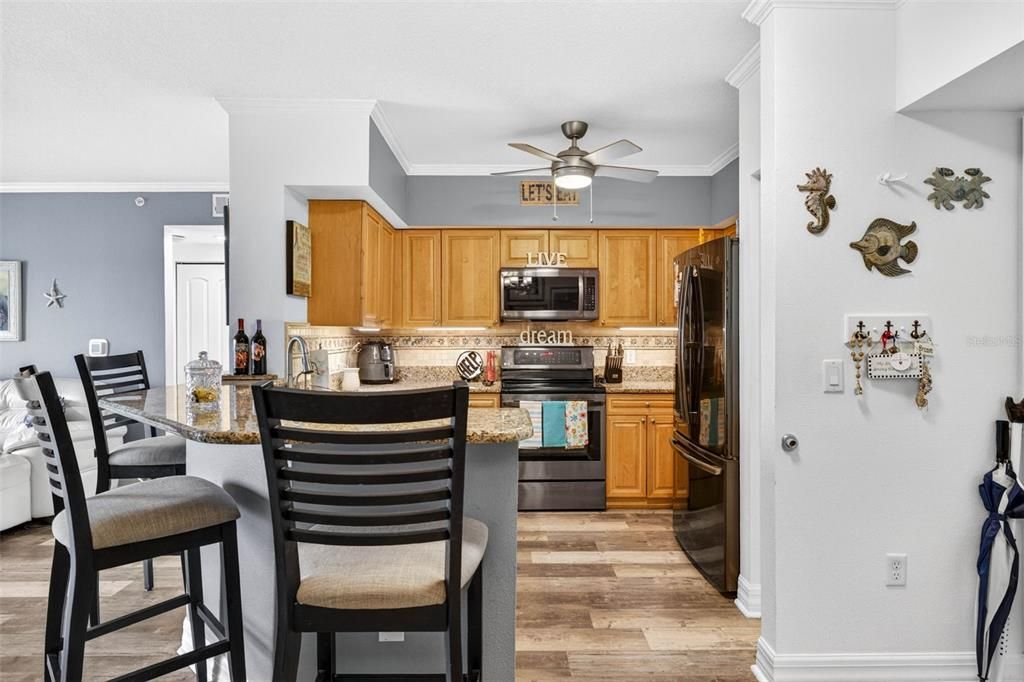 For Sale: $325,000 (3 beds, 2 baths, 1525 Square Feet)