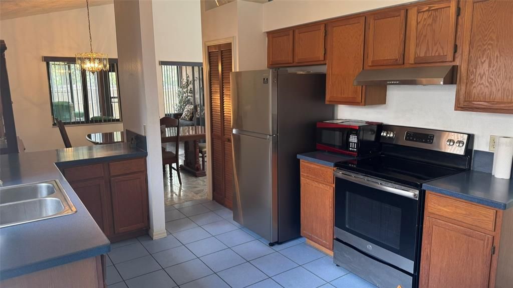 For Sale: $360,000 (3 beds, 2 baths, 1450 Square Feet)