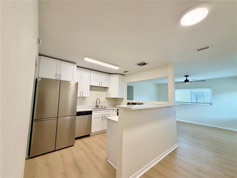 出租: $3,150 (4 贝兹, 2 浴室, 1273 平方英尺)