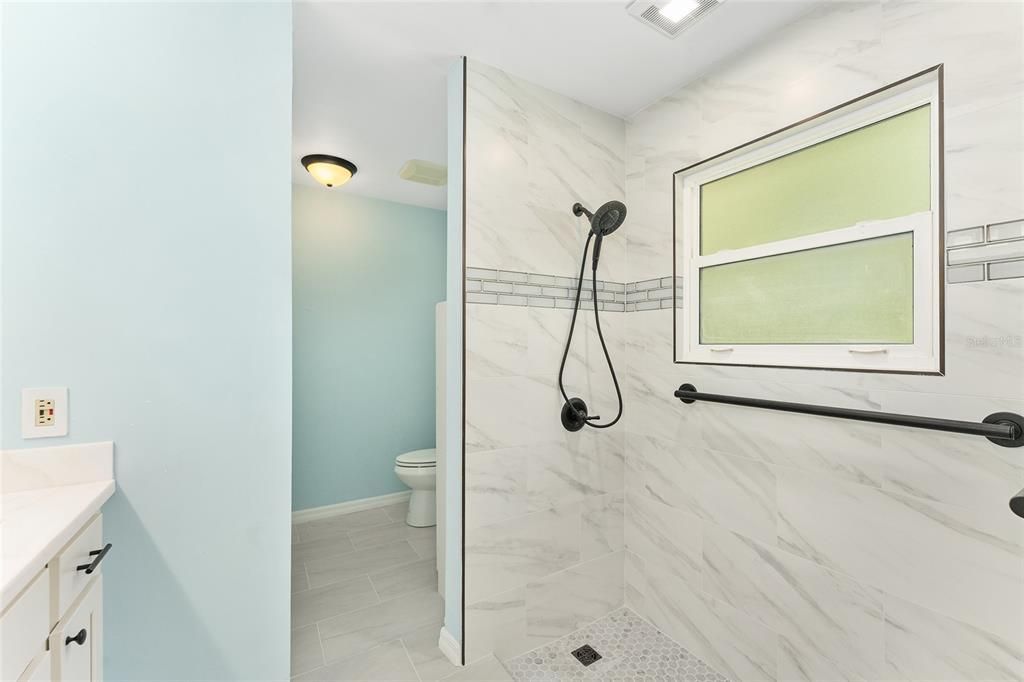Active With Contract: $335,000 (3 beds, 2 baths, 1511 Square Feet)