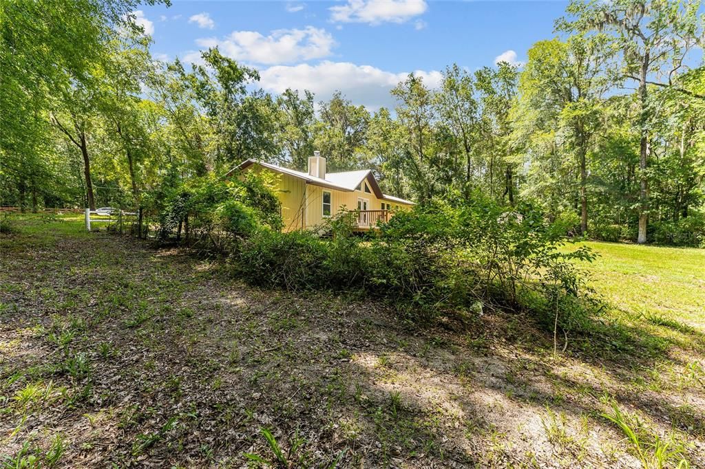 Active With Contract: $335,000 (3 beds, 2 baths, 1511 Square Feet)