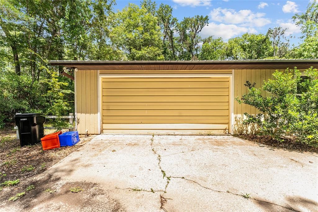 Active With Contract: $335,000 (3 beds, 2 baths, 1511 Square Feet)