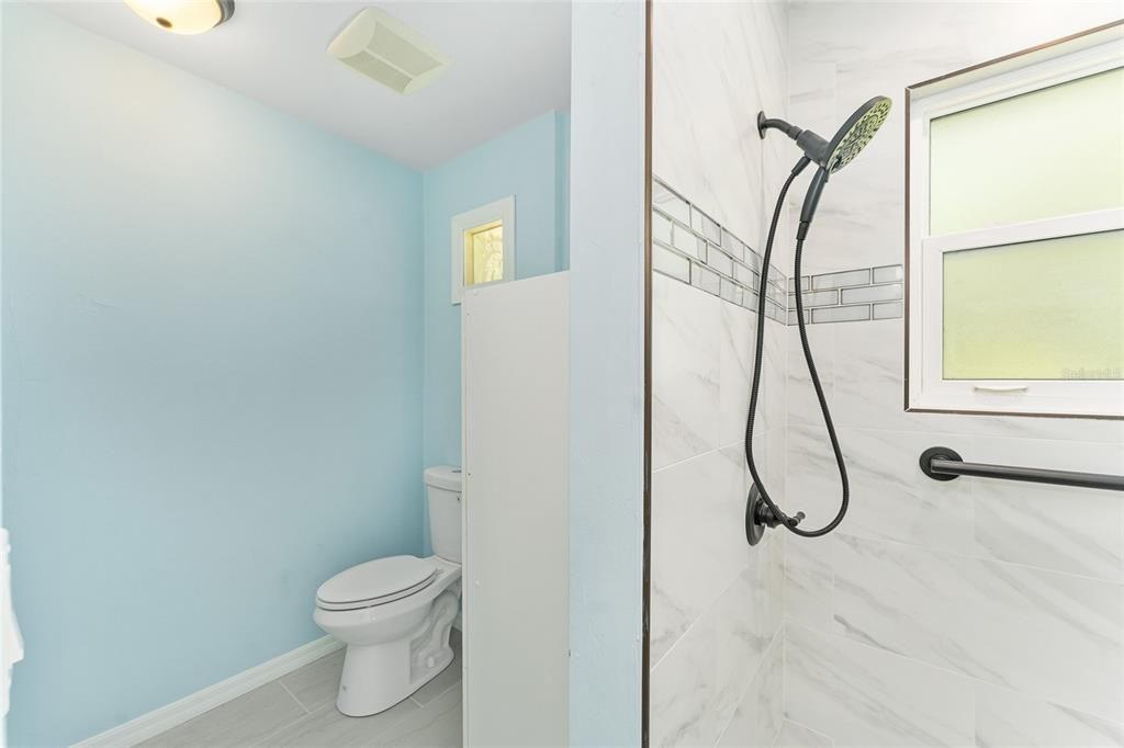 Active With Contract: $335,000 (3 beds, 2 baths, 1511 Square Feet)