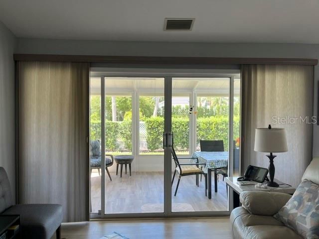 En Venta: $419,000 (3 camas, 2 baños, 1577 Pies cuadrados)