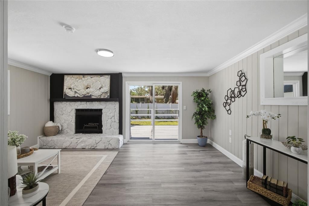 En Venta: $374,900 (3 camas, 2 baños, 1607 Pies cuadrados)
