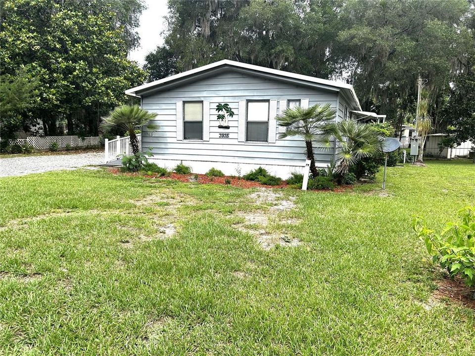 For Sale: $160,000 (2 beds, 2 baths, 960 Square Feet)