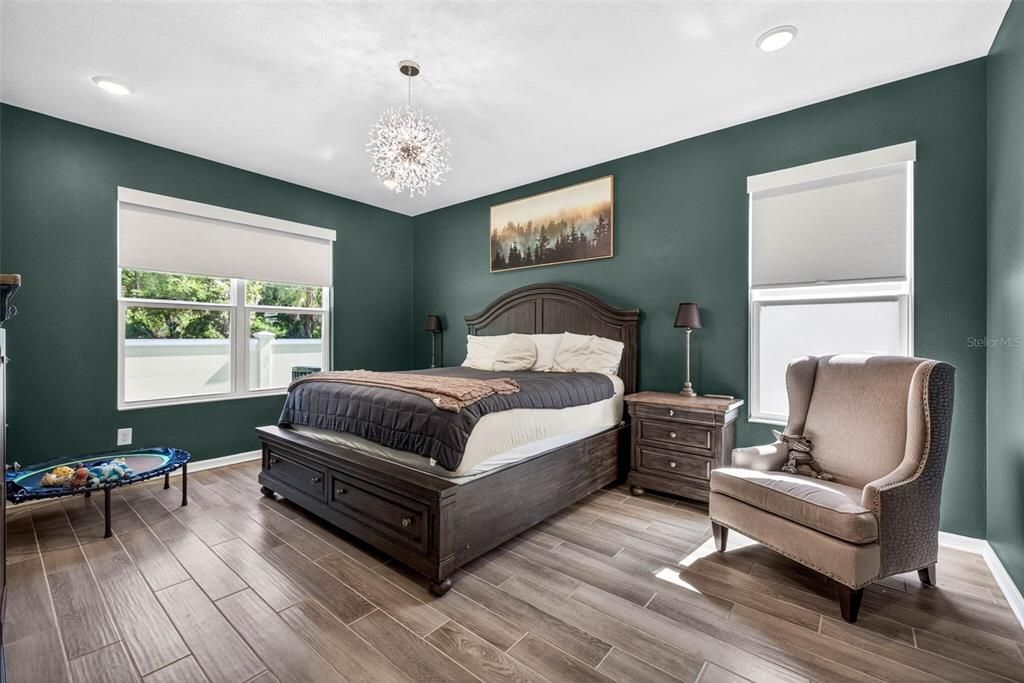 For Rent: $2,800 (2 beds, 2 baths, 2001 Square Feet)