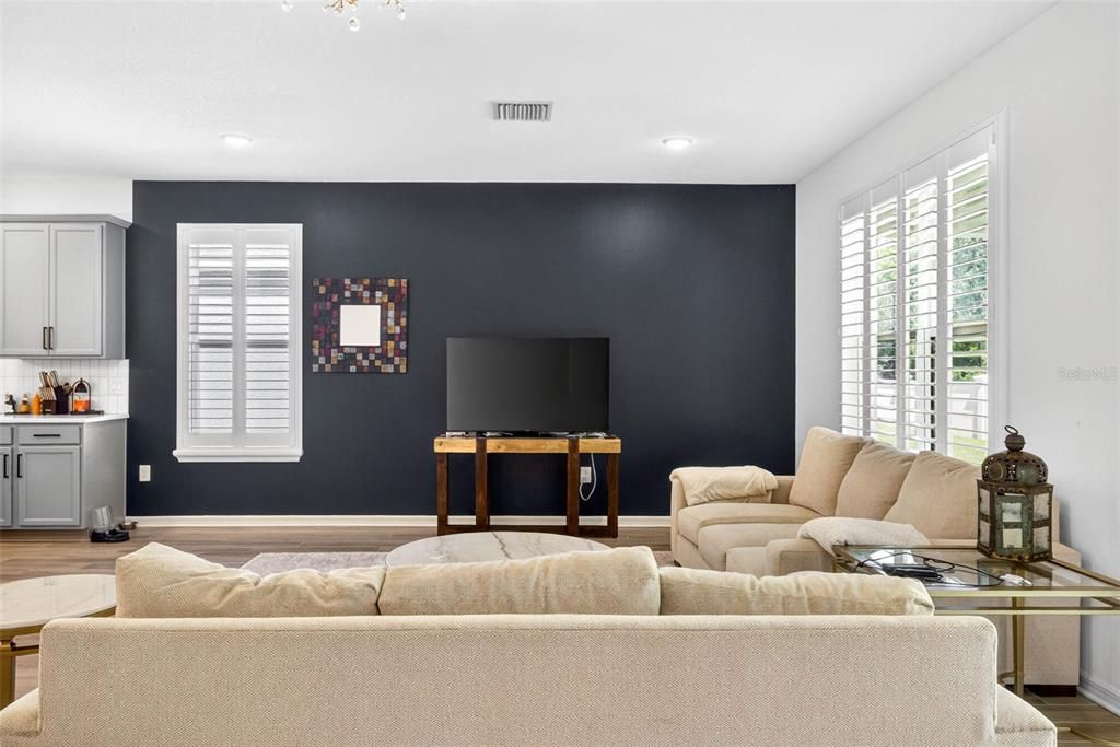 For Rent: $2,800 (2 beds, 2 baths, 2001 Square Feet)