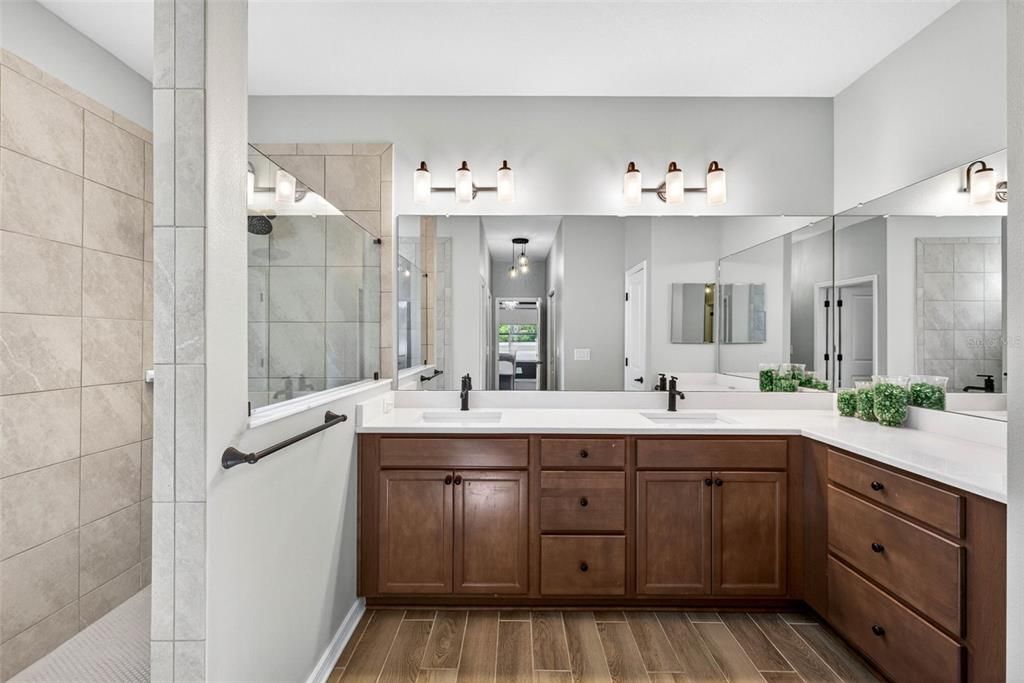 For Rent: $2,800 (2 beds, 2 baths, 2001 Square Feet)