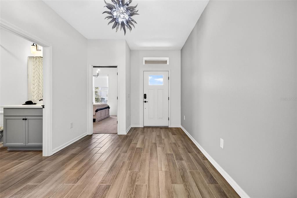 For Rent: $2,800 (2 beds, 2 baths, 2001 Square Feet)