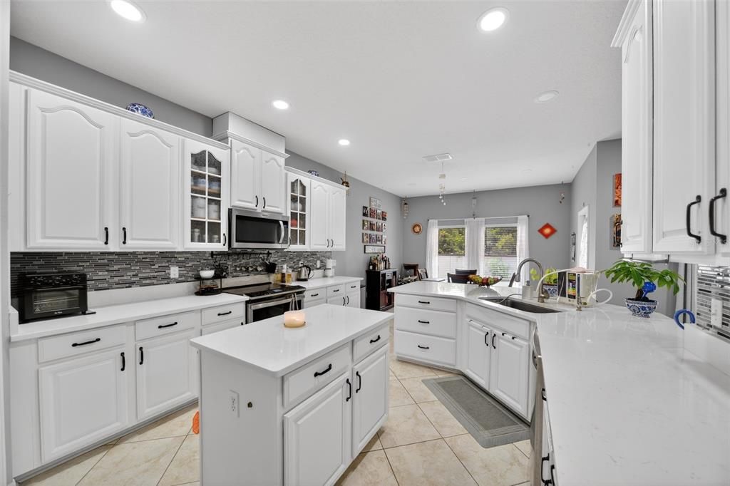 En Venta: $565,000 (5 camas, 3 baños, 3486 Pies cuadrados)