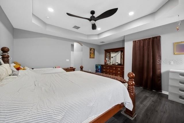En Venta: $565,000 (5 camas, 3 baños, 3486 Pies cuadrados)