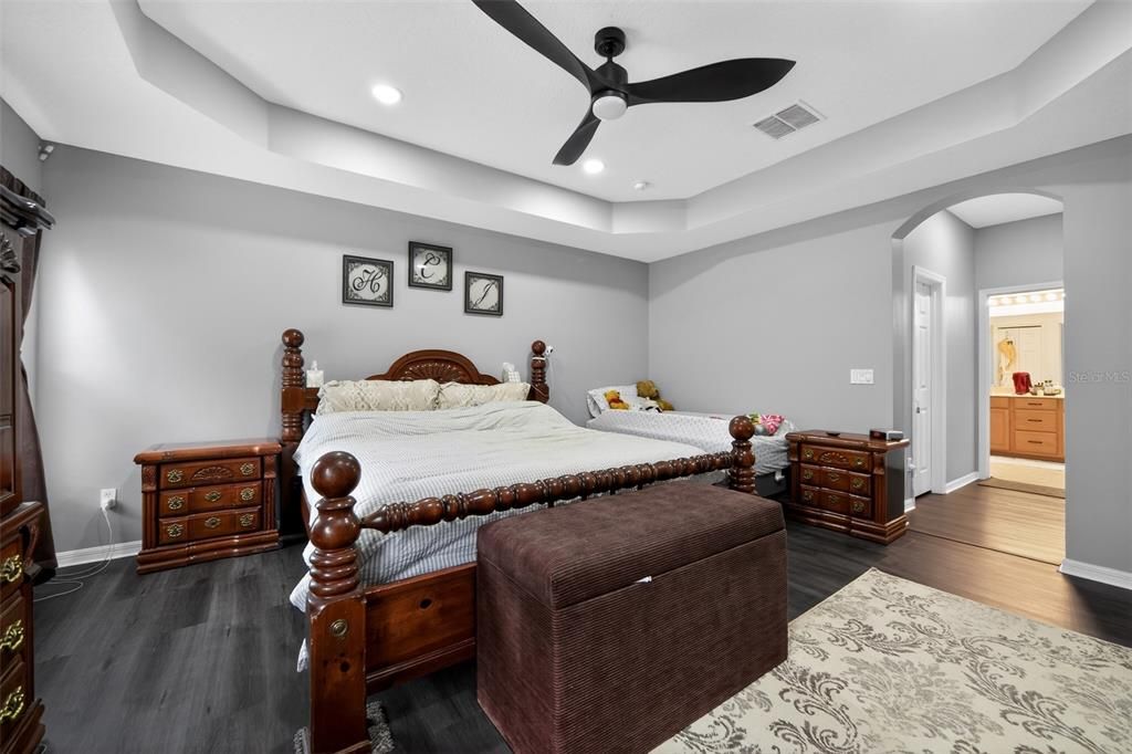 En Venta: $565,000 (5 camas, 3 baños, 3486 Pies cuadrados)
