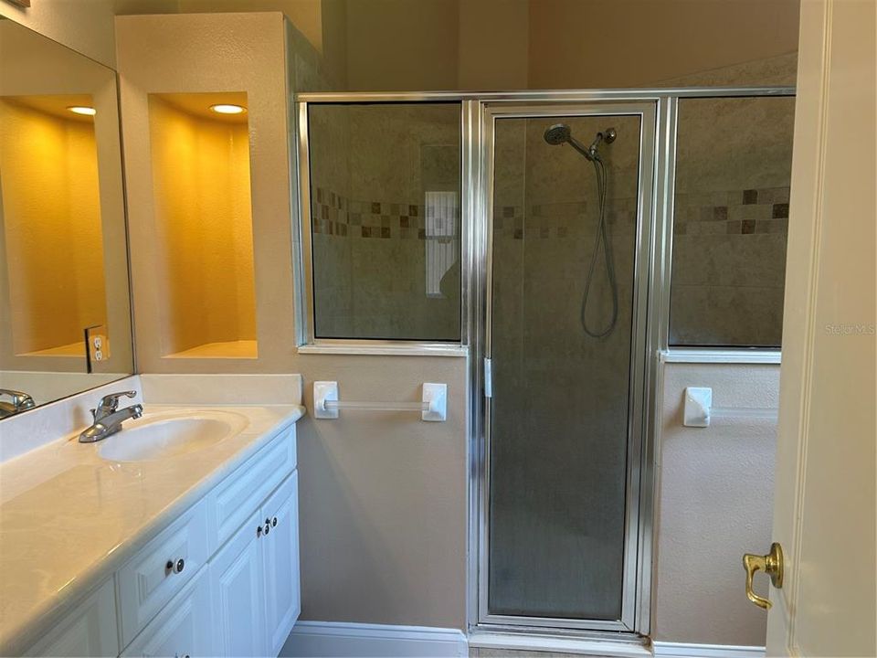 For Rent: $1,995 (3 beds, 2 baths, 1791 Square Feet)