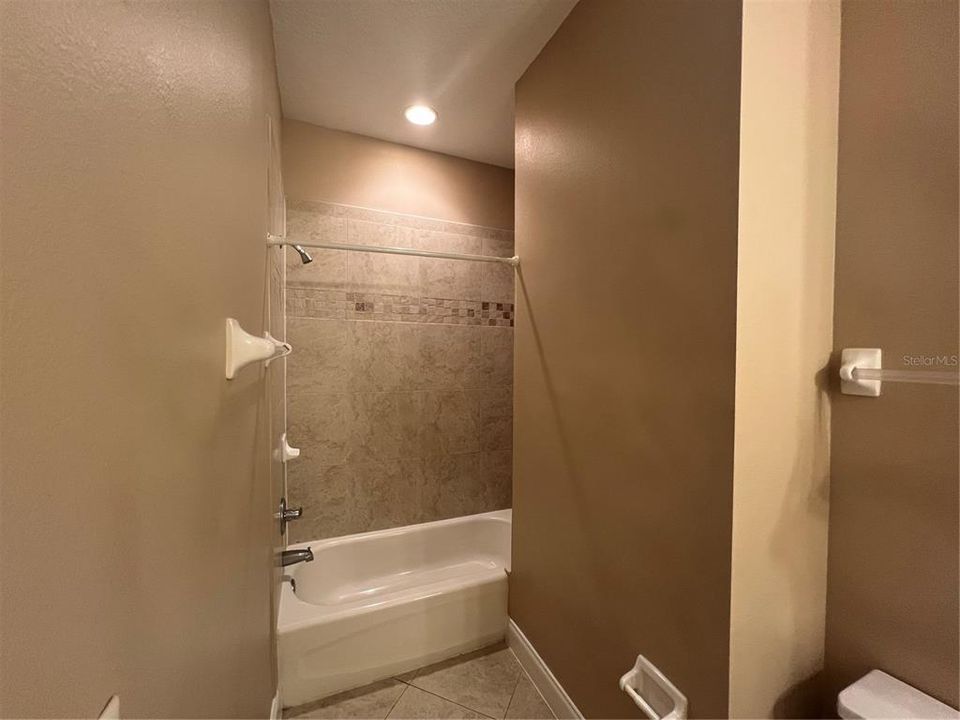 For Rent: $1,995 (3 beds, 2 baths, 1791 Square Feet)